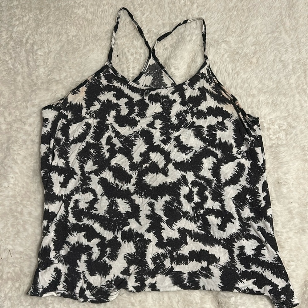 Patterned black and white tank top